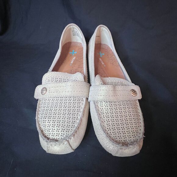 Baretraps Women's Oakes Moccasins Metallic Gold Suede loafer shoe Size 7.5‎ - Picture 12 of 12